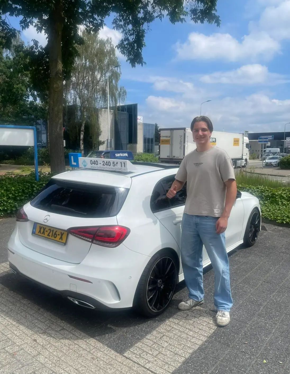 Geslaagd uit Eindhoven e.o. geslaagd bij Autorijschool Regio 040